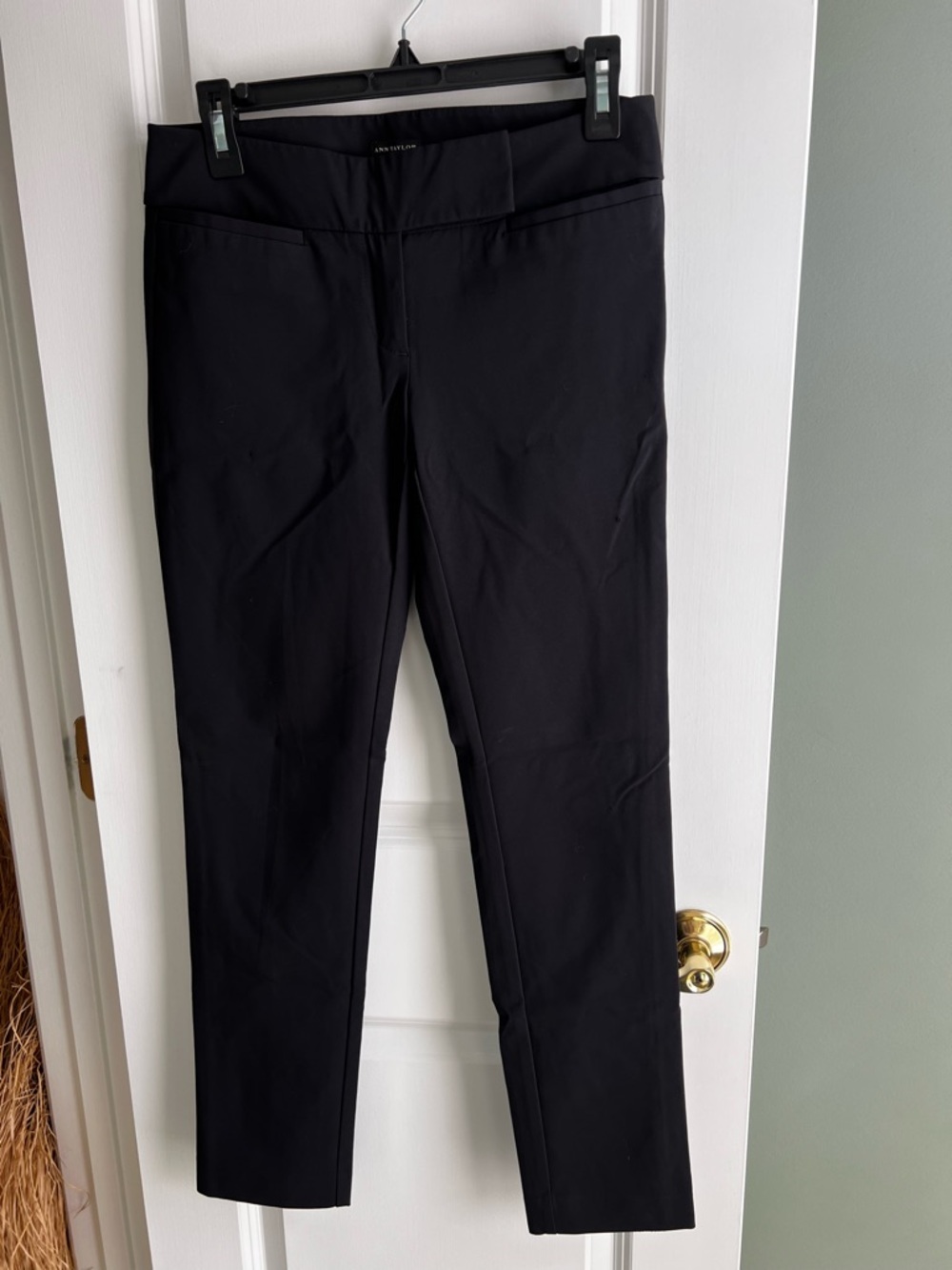 Ann Taylor Modern Black Slim Ankle Pants Size 0 Stretch